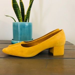 Low square toe block heels Zara mustard